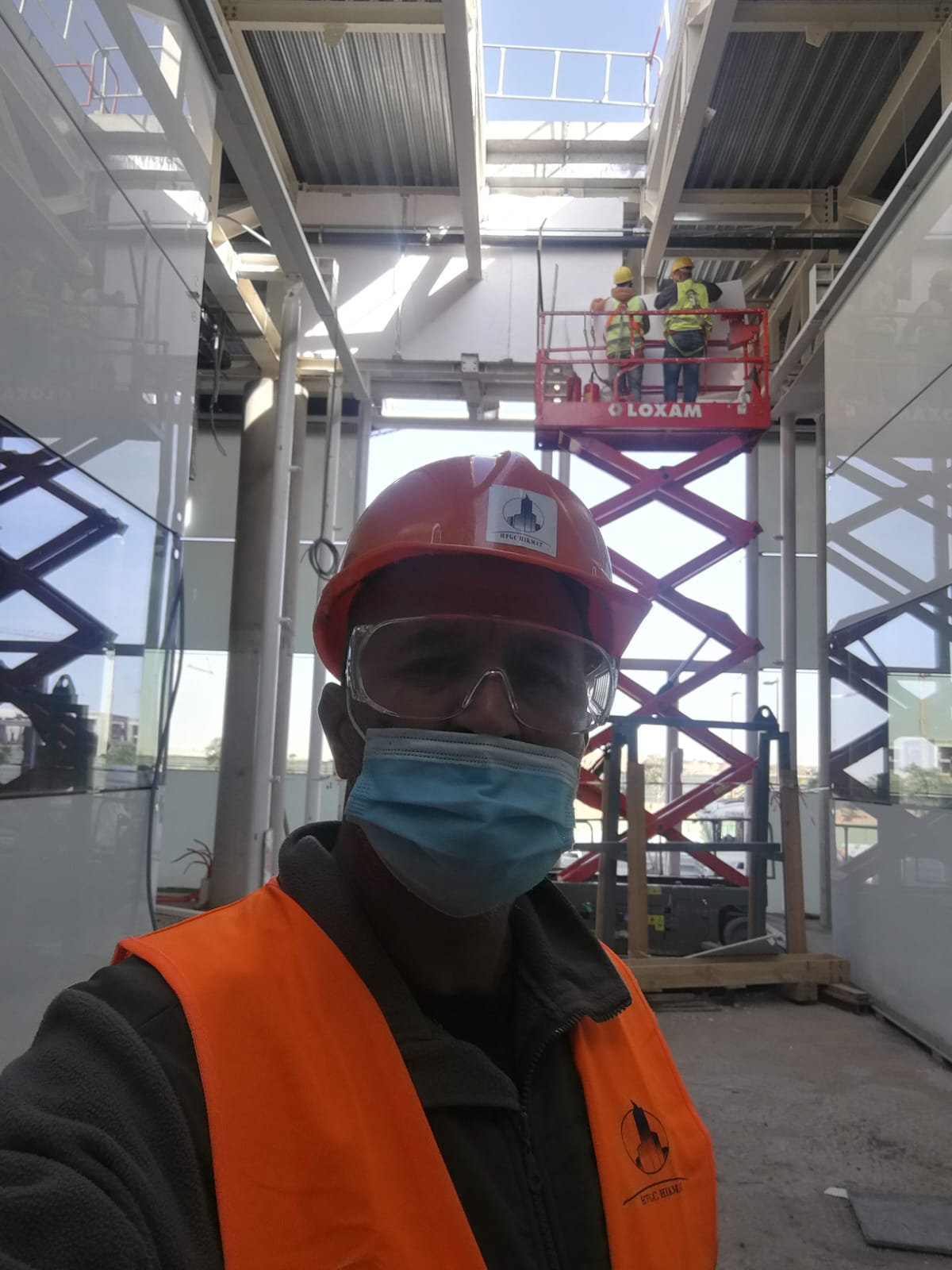 Travaux en hauteur sur chantier professionnel